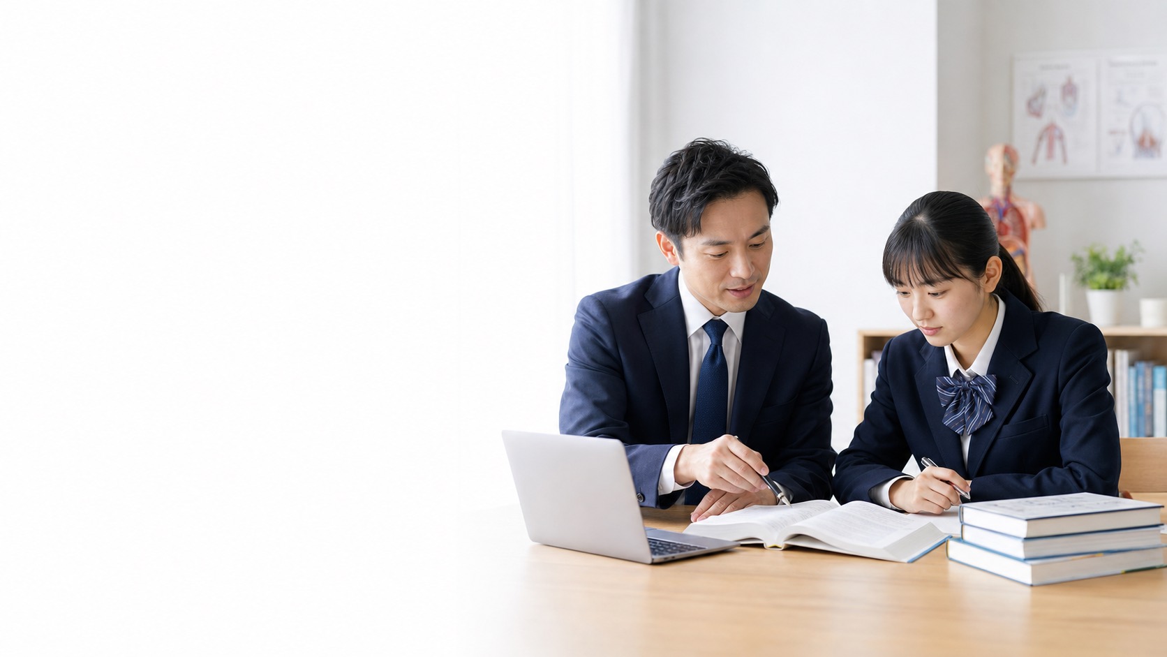 医学部受験に向けた学習計画を立てる様子